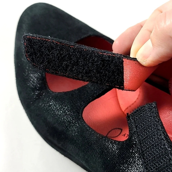 Pas de Rouge Black Suede Wedge Cross Over Strap Pumps Size 37.5 - Picture 5 of 15